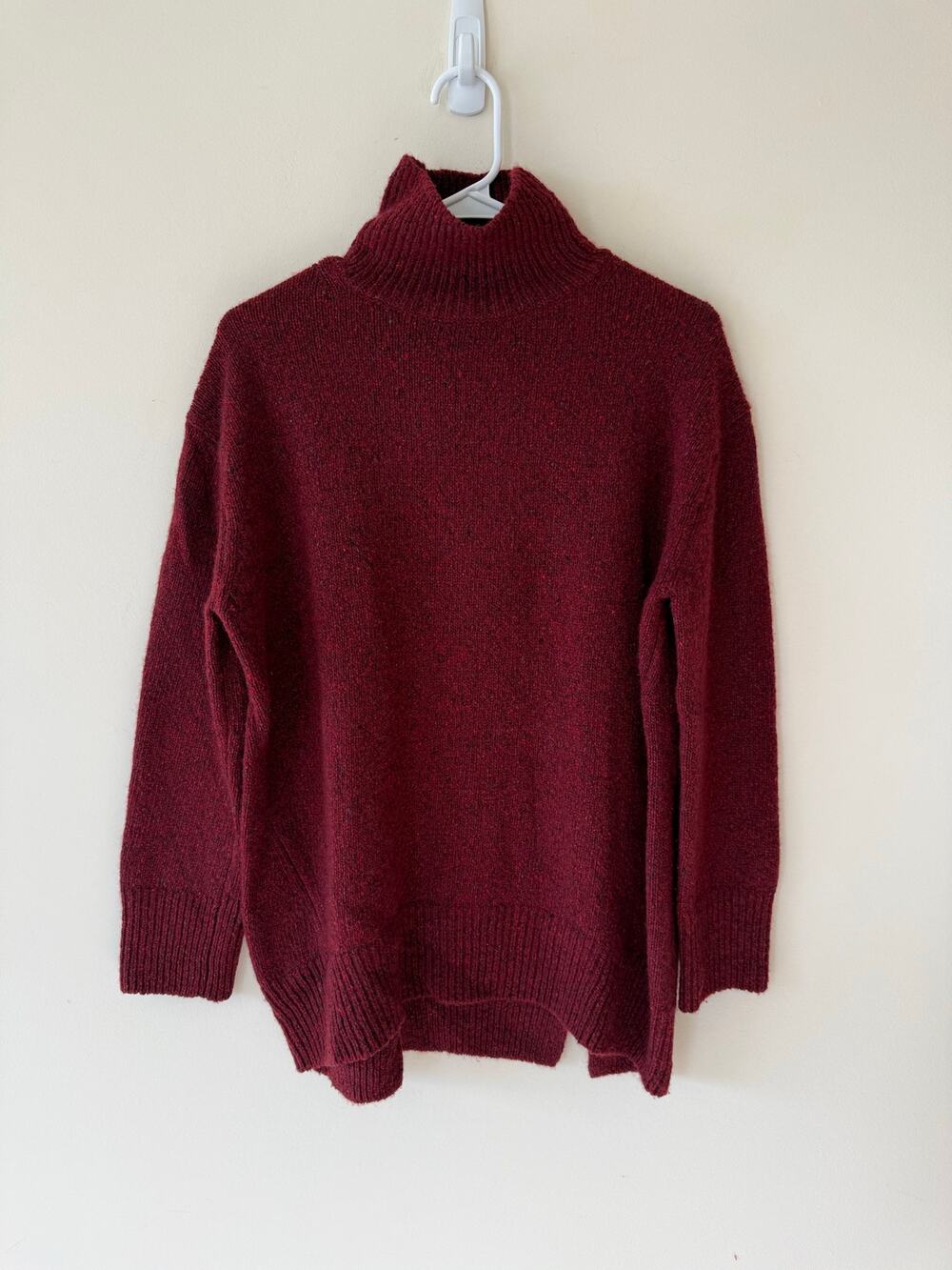 Vince knit Pullover Sweater Women's Small Red Cashmere Turtleneck Quiet Luxury